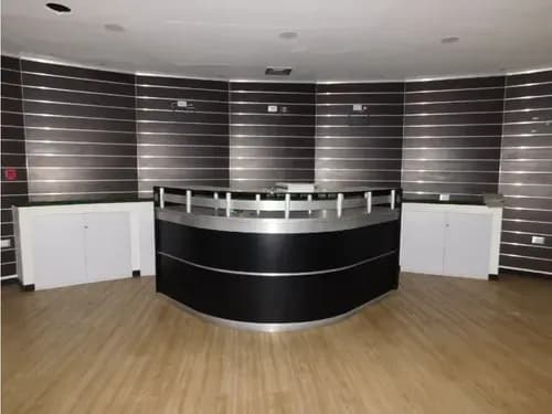 Alquiler De Local Comercial _ C.c. Macaracuay Plaza (c3- L 10 )