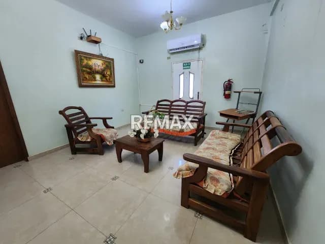 Casa en venta - $350k
