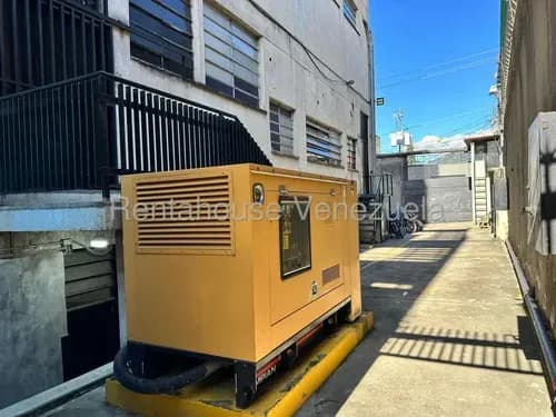 Galpón Industrial En Alquiler En Boleita Norte Cda 26-19235 Yf