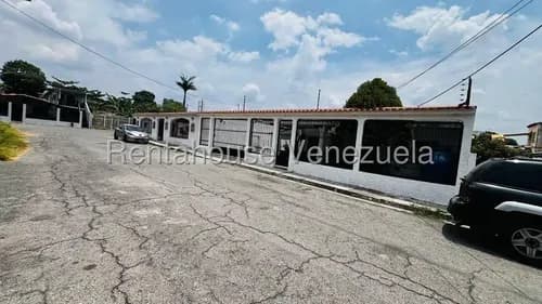 Casa En Los Samanes De 375 Metros De Terreno Amplia Distribucion Terreno Propio Estef 26-17109