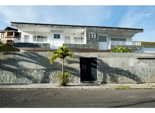 Casa De Dos Pisos Vista Panorámica En La Rosaleda Norte San Antonio