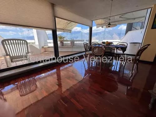 Af- De Oportunidad, Apartamento Penthouse En Venta En Los Naranjos Del Cafetal, Amplio, Con Terrazas, Panorámica Vista Al Ávila Y A La Ciudad, Excelente Ubicación