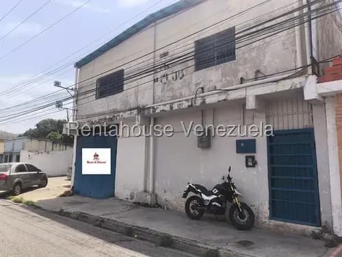 Se Alquila Espacioso Local De Ubicado En Planta Alta En Naguanagua - El Guayabal (#26-15321) Deal Para Empresas Que Buscan Integrar Oficinas Y Operatividad En Un Mismo Punto. Cliente Directo
