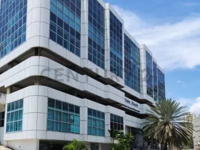 En alquiler o venta Local Oficina Centro Comercial Palm Beach Lechería