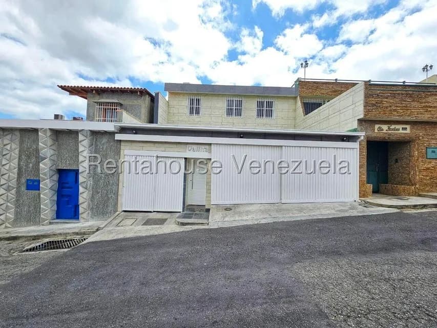 Casa (Multipes Niveles) en Venta en El Marques, Distrito Metropolitano