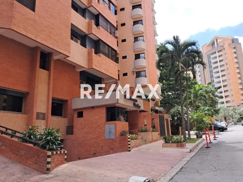 Apartamento en Alquiler 140 M2 La Trigaleña Alta Res Orobia Valencia
