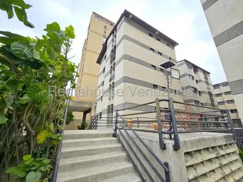 Venta Amplio Apartamento En Piso Bajo En Urb Club Hipico Las Trinitarias Barquisimeto,lara Rc