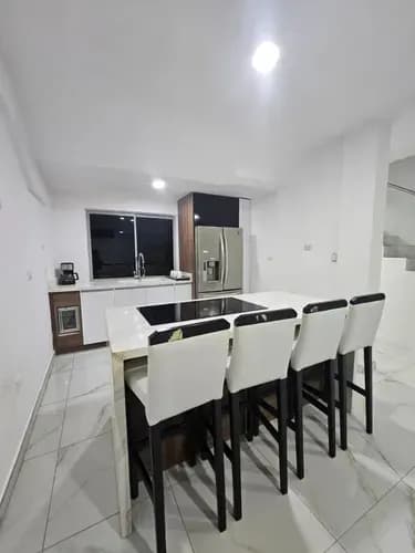 Extraordinario Town House En Venta Res. Santa Cruz. Sector Seminario, San Diego. Planta 100% Y Pozo. Gerardo Hurtado
