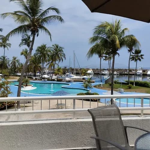 Remax Lider Vende Apartamento En Pto La Cruz Con Vista A Los Canales C.r Bahia Redonda- Ana