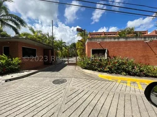 Townhouse De Múltiples Niveles En Venta En El Hatillo Yr269076