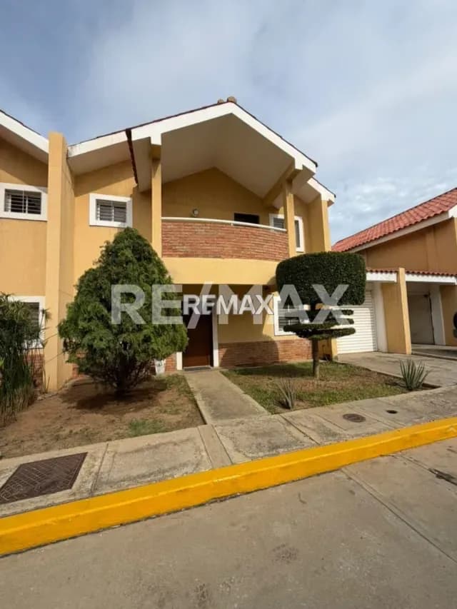 Casa en alquiler en villa cantábrico