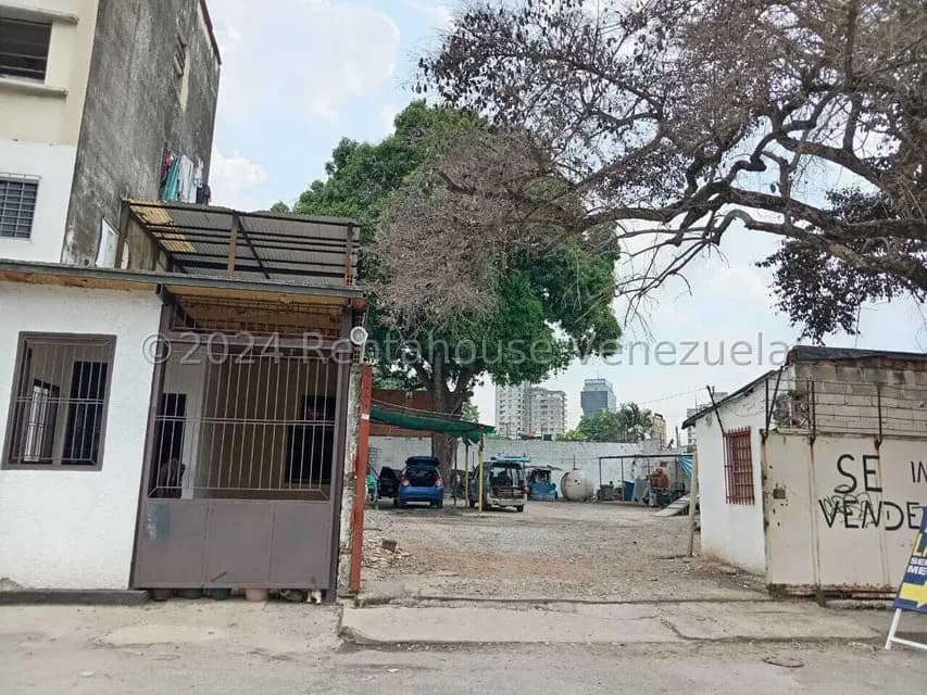 Terreno (Comercial) en Venta en Avenida Bolivar Norte, Carabobo