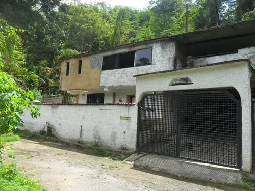 Venta Casa En Los Robles. Hatillo. Km