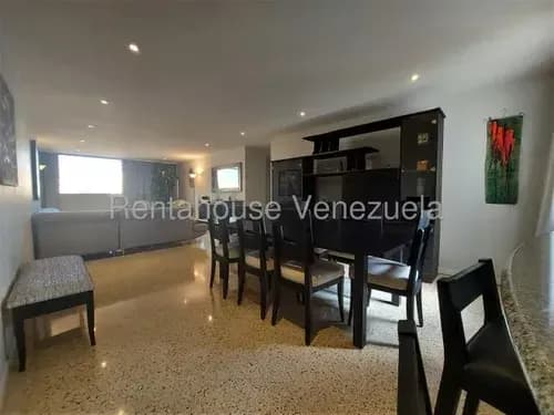 Apartamento Remodelado Y Equipado En Alquiler En Altamira. Ys12621053