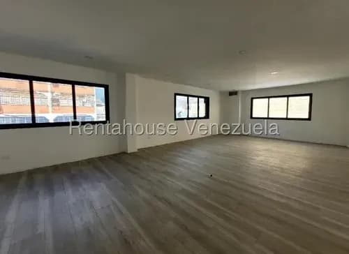 Local Comercial Con Galpón Anexo En Alquiler Remodelado Listo Para Empezar Tu Negocio En Boleita Norte Mls #26-8309 Bm