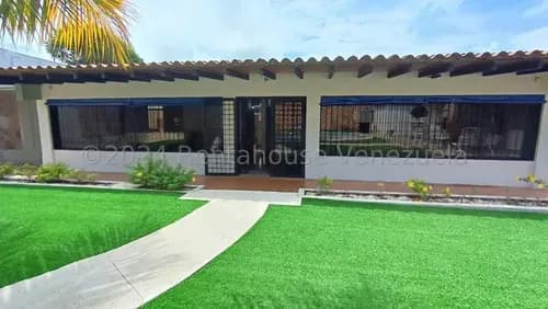 Raul Gutierrez Garrido, Vende Casas En Colinas De Santa Rosa Barquisimeto Este Mls #25-3588