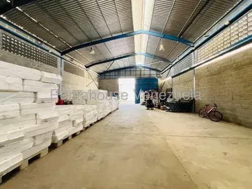 Galpón Industrial De 1.758m2: Altura Para Almacenamiento Vertical, Oficinas Y Vigilancia 24h @eloisabermudez.rah