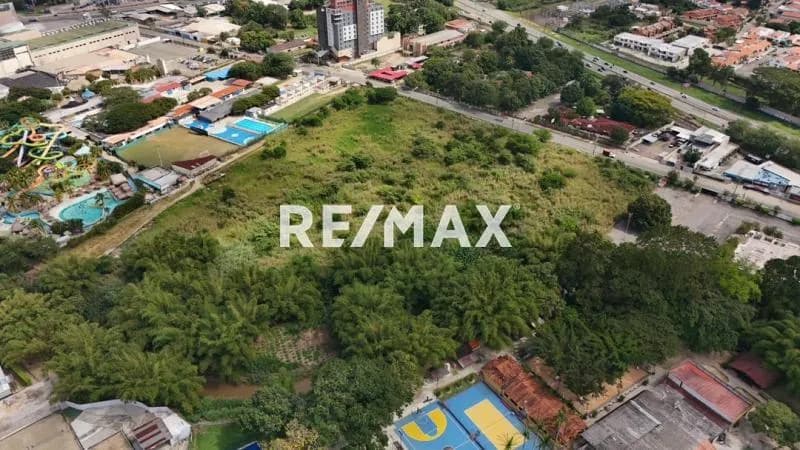 En venta parcela de 37,000 m² en Mañongo, calle de Dunas