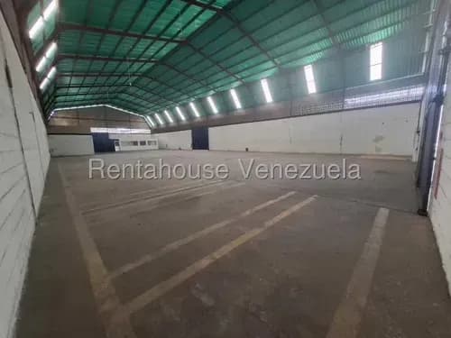 Daniela Linarez Vende Amplio Galpón Con 2 Oficinas, Mezzanina, Zona De Carga Y Descarga, Entrada Independiente Para Transporte Pesado, Tanque Subterráneo 47000 L. Zona Industrial 1 Barquisimeto