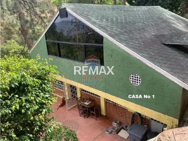 VENDO DOS CASAS EN COLINAS DE LAGUNITA SUR 366M2