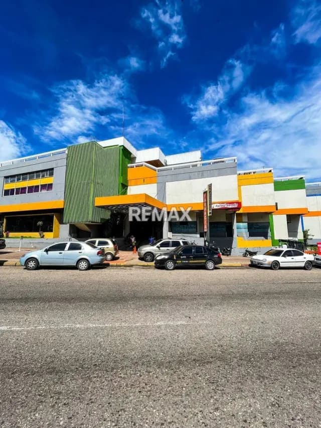 ALQUILER DE LOCAL COMERCIAL CENTRO COMERCIAL EL SAMAN LOCAL 2-15