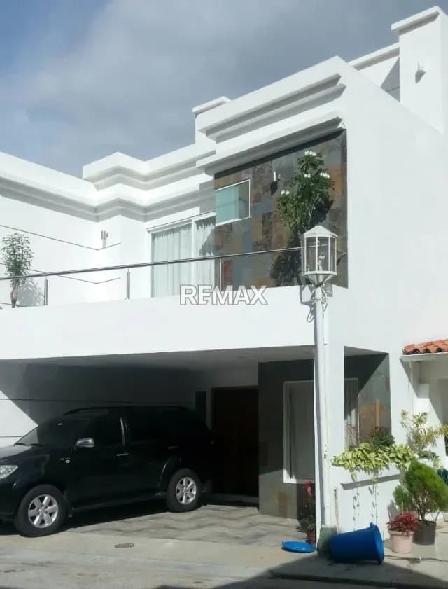 CASA EN ALQUILER