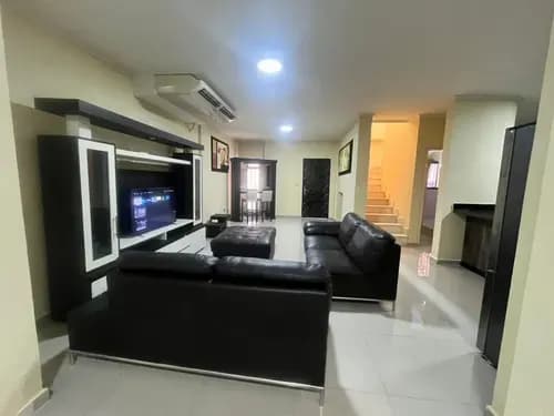 Se Alquila Townhouse, Ubicado En Naguanagua, Res. Tierra De Gracia Ag