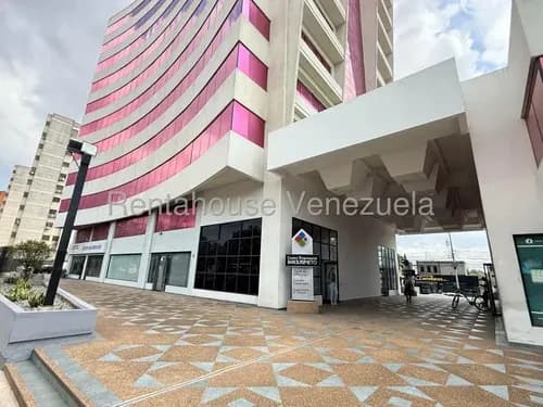 Dennymar, Vende Espectacular Oficina En Uno De Los Centros Empresariales Mas Importantes Del Este De Barquisimeto Con 90m2 Amoblada Contactame B6a9645.