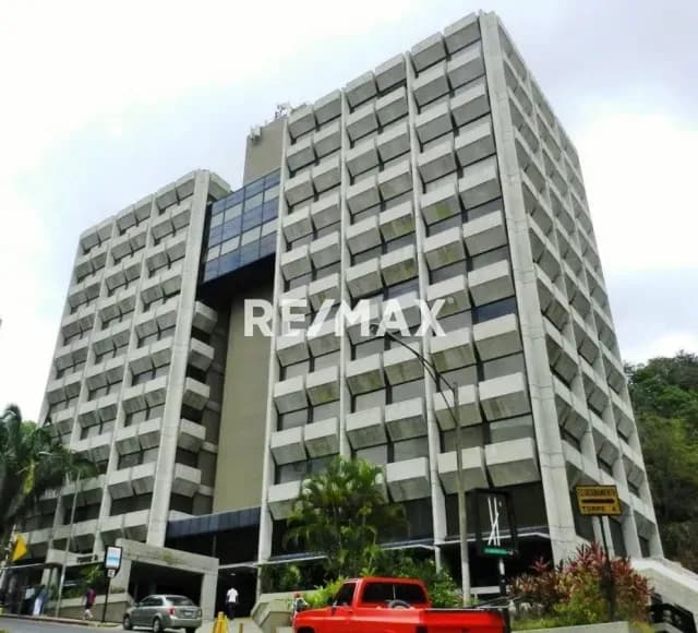 OFICINA EN VENTA - URB. SANTA PAULA