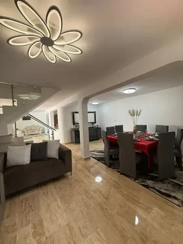 Se Vende Moderna Casa En Urb. Valles De Camoruco Valencia