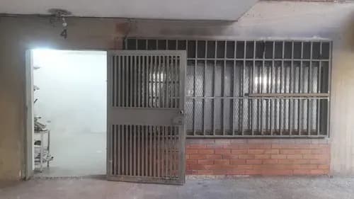 Local Comercial En Venta En Plaza Venezuela Sector Quebrada Honda