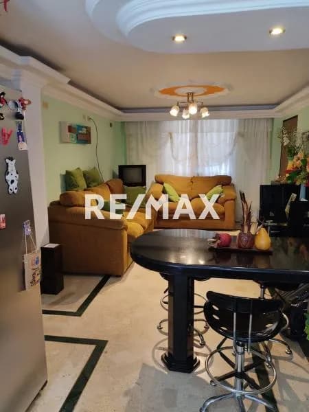 Apartamento. Venta. Av. Principal de Madre Juana