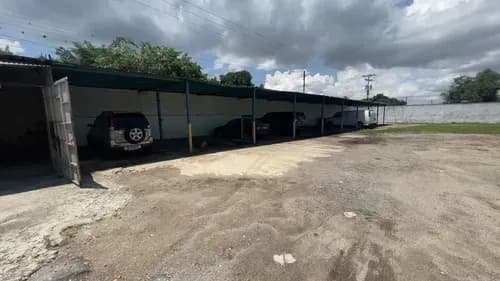 Ana Rosa Molina Inzitu Realtors Alquila Terreno Industrial Con Bienechurias Sector El Roble Los Guayos Carabobo