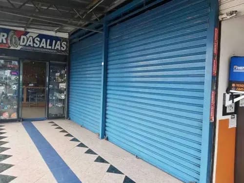 Alquilo -2 Locales Comercial Panamericana
