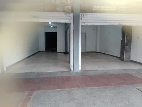 Local En Alquiler De 160 Metros Cuadrados Avenida Bolvar Norte (ac)