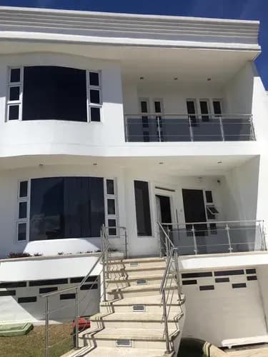 Casa De Lujo En Urbanización Portofino, Avenida Ferrero Tamayo