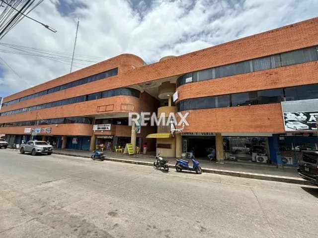 Oficina en el C.C.P Valencia Center (Sector La Candelaria)