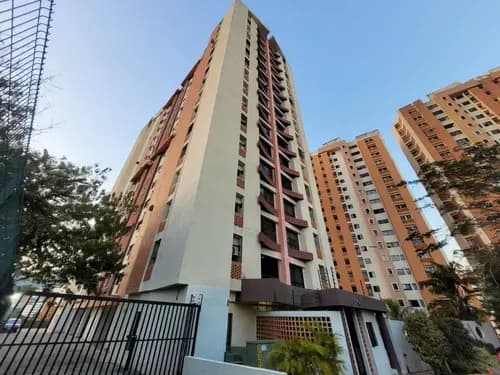 Yasmin Roa Vende Cómodo Apartamento Semi Equipado Con Planta 100% Y Pozo Cod 30181