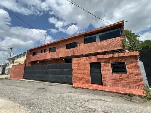 Galpon Con Terreno En Venta En Urb Flor Amarillo Ls