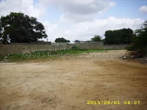 Galpon Con Amplio Terreno En Venta Via Los Mangos Cb