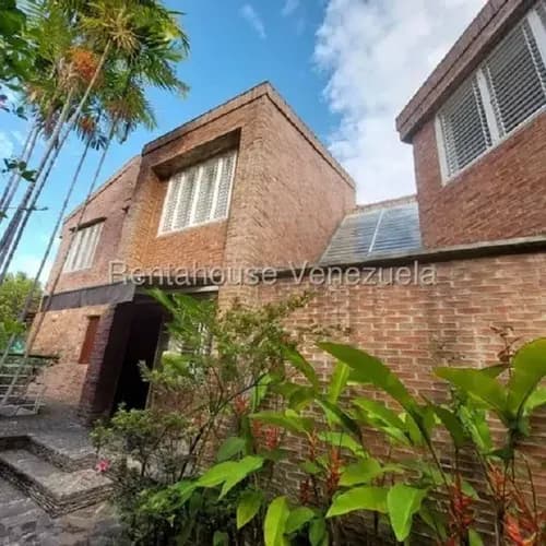 Casa ( 3 Niveles / Remodelada / Equipada ) Alquiler La Castellana Mls - 26-10909