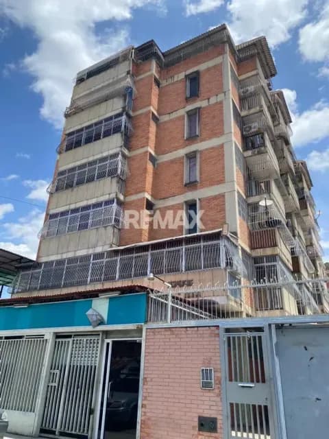 VENDO APARTAMENTO EN CALLE 51 DE BARQUISIMETO