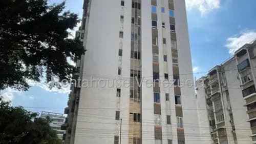 Apartamento En Alquiler En Los Palos Grandes Con Aire Acondicionado Y Agua Constante #26-19208