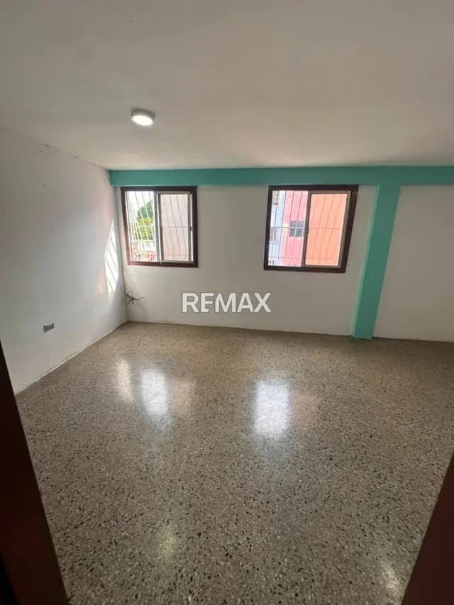 En Venta Amplio Apartamento por Inversion al Oeste de Barquisimeto Urbanizacion El Obelisco