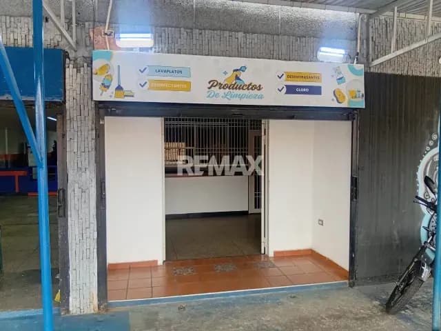 Local Comercial multiproposito , calle principal los Olivos