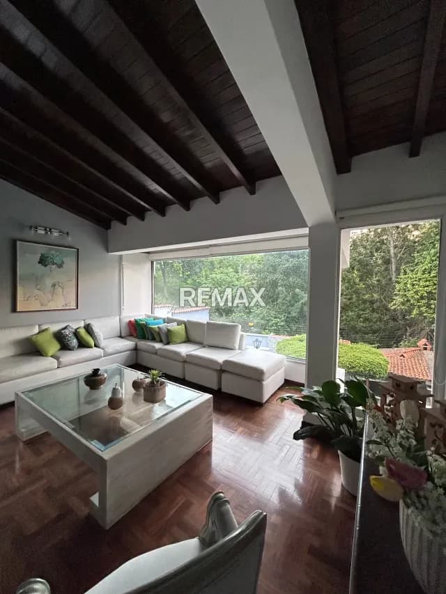 Exclusiva Residencia en Venta en la Urbanización Pedregal II