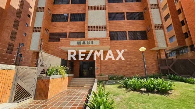 ALQUILA APARTAMENTO TIPO ESTUDIO EDIF. MAUI
