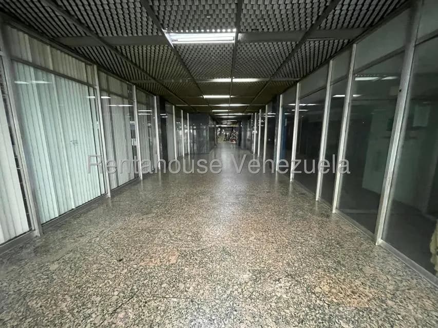Comercial (Oficina) en Alquiler en Parroquia Catedral, Distrito Metropolitano