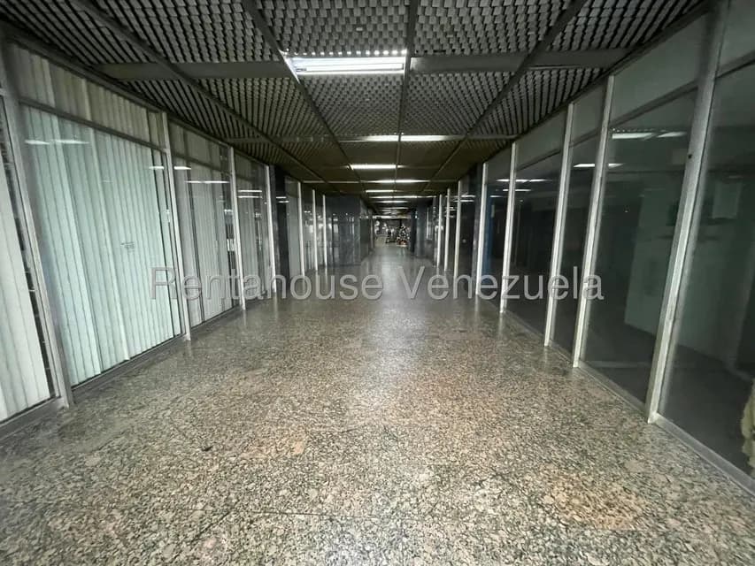 Comercial (Oficina) en Alquiler en Parroquia Catedral, Distrito Metropolitano