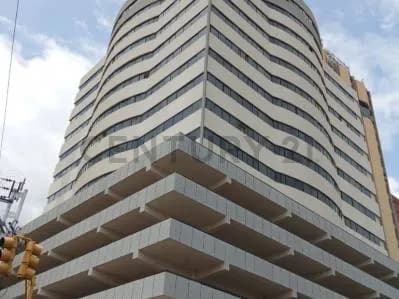 Oficina En Alquiler En C. C. y Empresarial Torre Santa Fe Urb. Calicanto Maracay